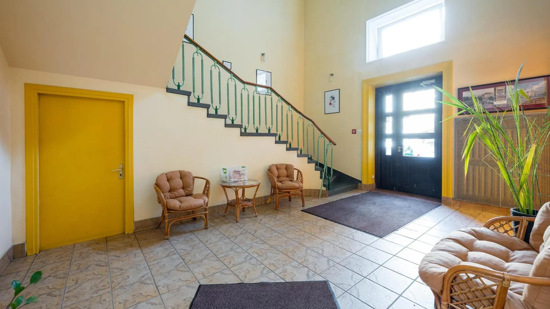ורשה Plac Konstytucji Deluxe Apartment 0*,