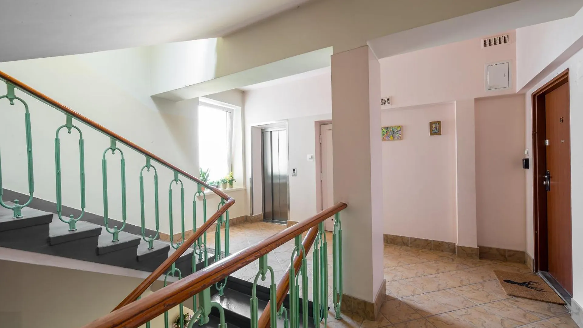 ורשה Plac Konstytucji Deluxe Apartment